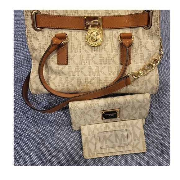 Michael Kors Satchel Handbag & Wallets MK Signature Print Designer - Picture 11 of 11